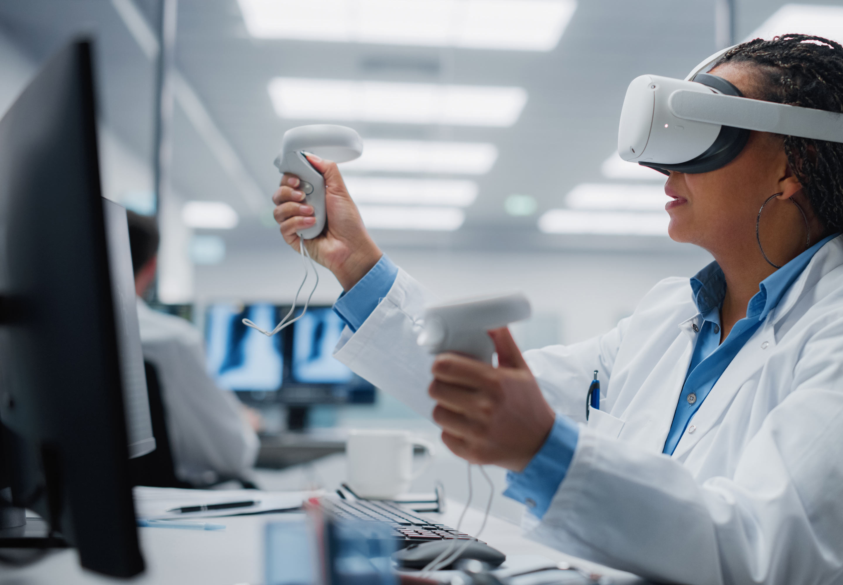 Medical staff using VR
