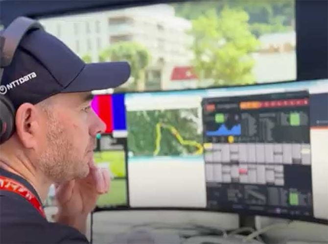 A video that explains how IoT and edge computing power the Tour de France